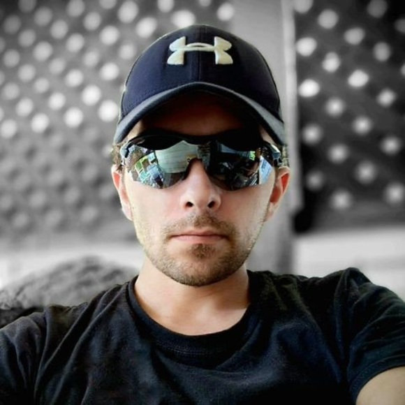 Meet your Posher, Alex - Picture 1 of 1